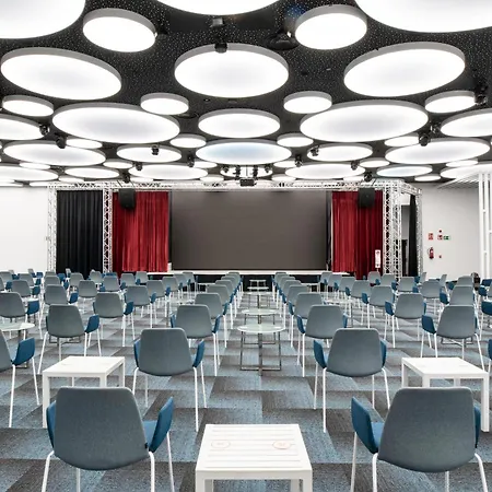 Gf Victoria Адехе