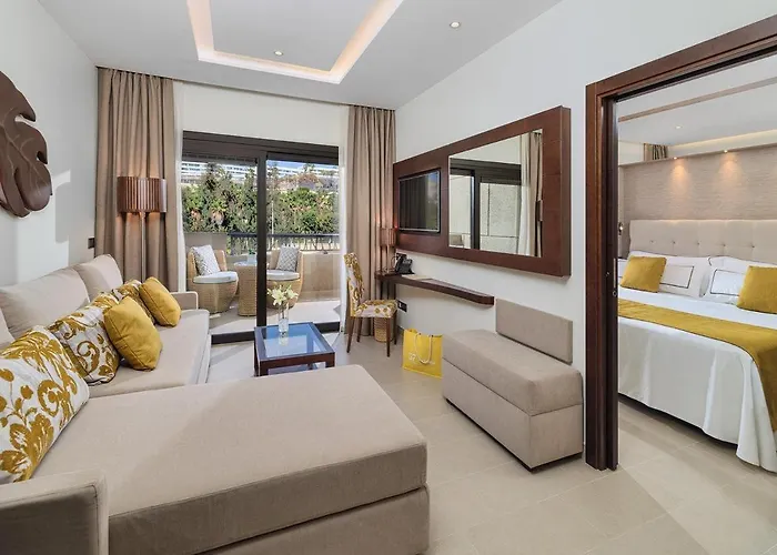 Gf维多利亚酒店 5* 阿德耶